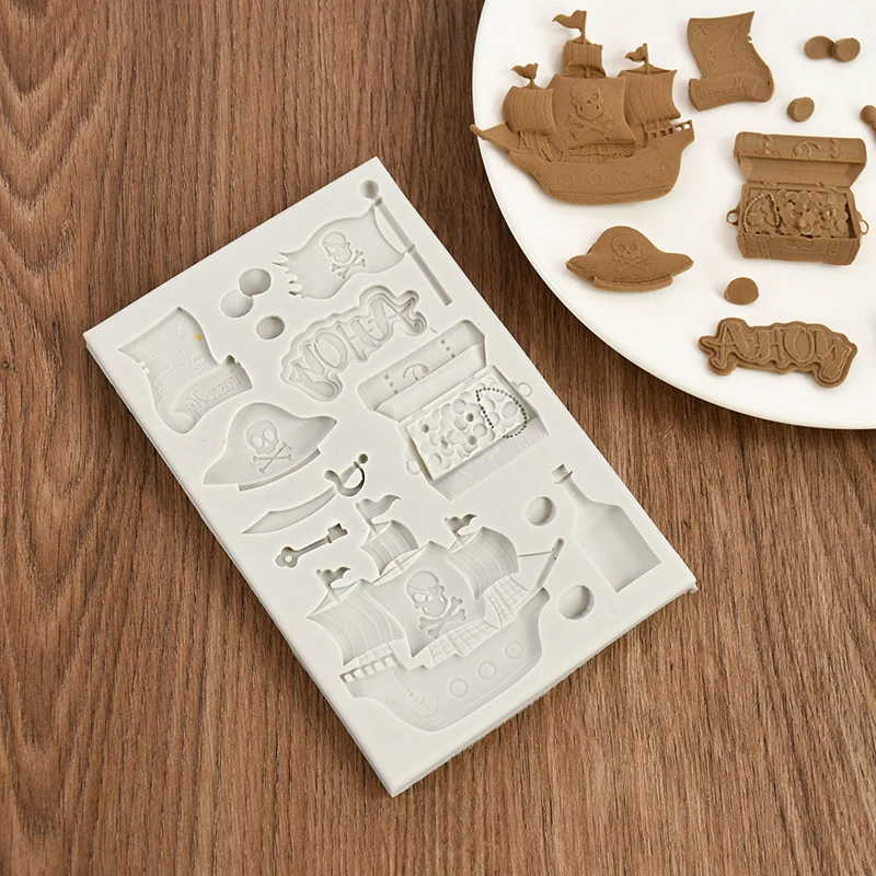 

Halloween Pirate Silicone Mold Pirate Boat Gold Coin Chocolate Sugarcraft Mold Baking Decorating Tools Halloween Party DIY Decor