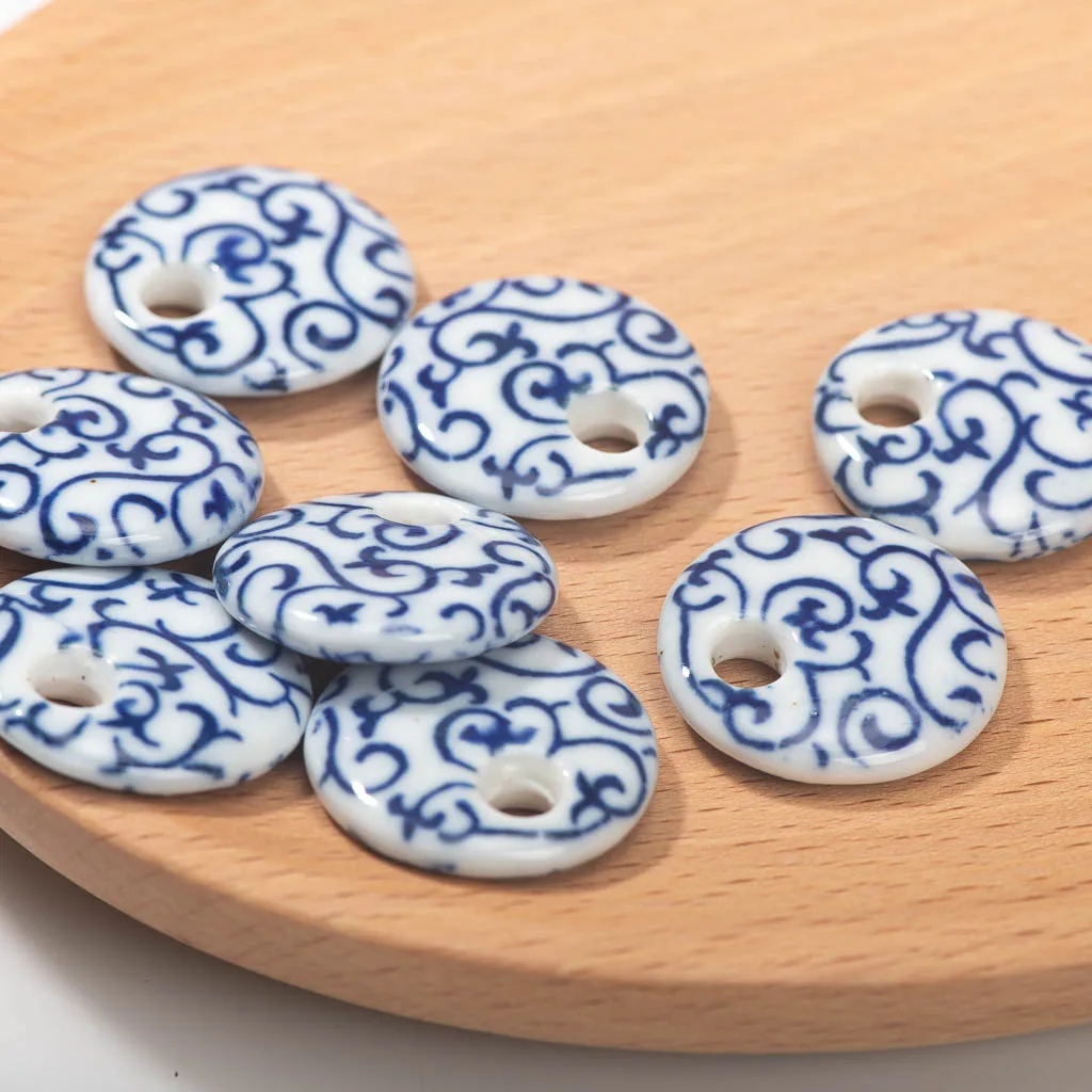 2pcs Blue And White Ceramic Pieces Antique Classic Artworks Vintage Style Timeless Beauty Charm Treasure Z813