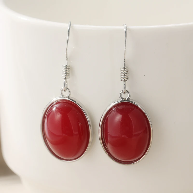 Fashion Classic Inlaid Oval Red Synthetic Agate Pendant Earrings for Women Elegant Charm Banquet Celebration Jewelry Accessories