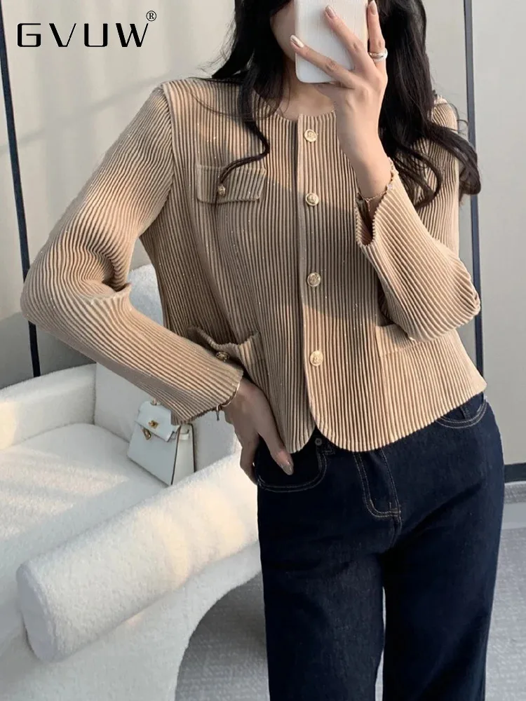 

Женская однобортная куртка GVUW, плиссированная однотонная Свободная куртка с круглым вырезом и длинными рукавами, 17G8373, 2024