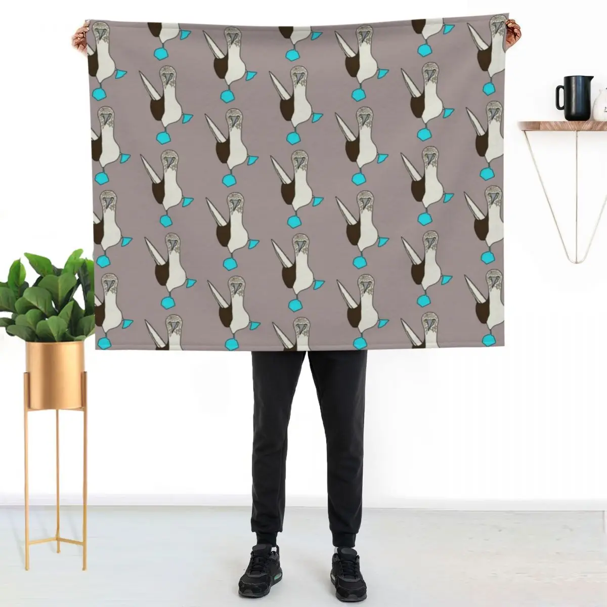 Blue-Footed Booby Throw Blanket Sofa Throw Moving Plush Decorative Sofas Camping Picnic Blankets
