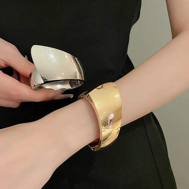 

Bangles for Women Glossy Metal Triangular Cuff Bracelet Female Exaggerated Commuter Arm Ring Female Jewelry