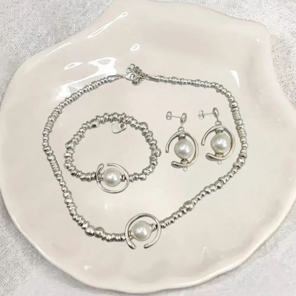 2026 Spring French socialite style moon teeth pearl bead set jewelry three piece set romantic gift