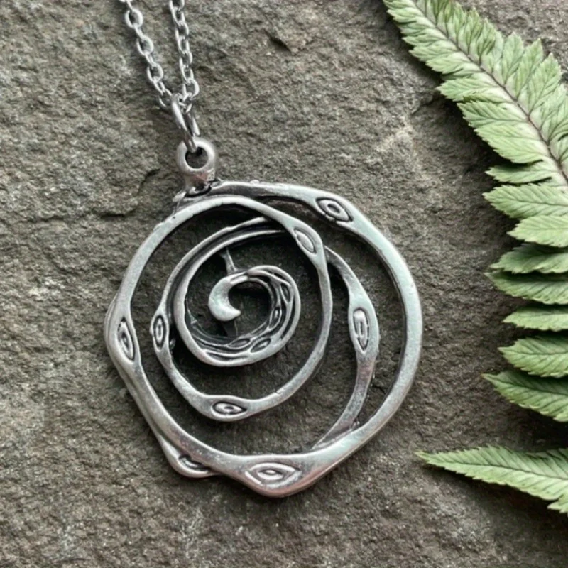 Stylish cut-out circular vortex pendant necklace for women holiday and holiday gifts