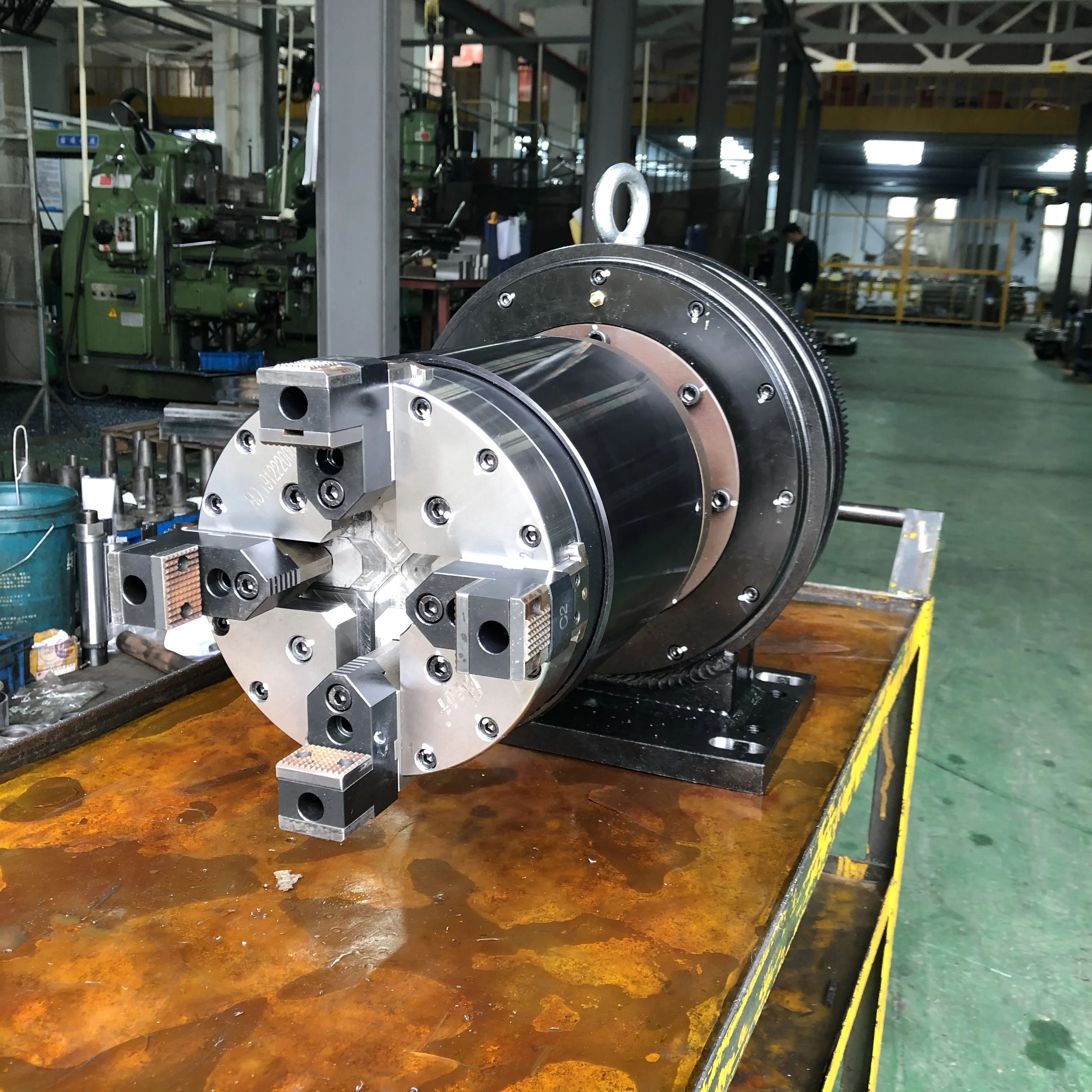 W110J lever type medium solid four-jaw double-effect feeding chuck