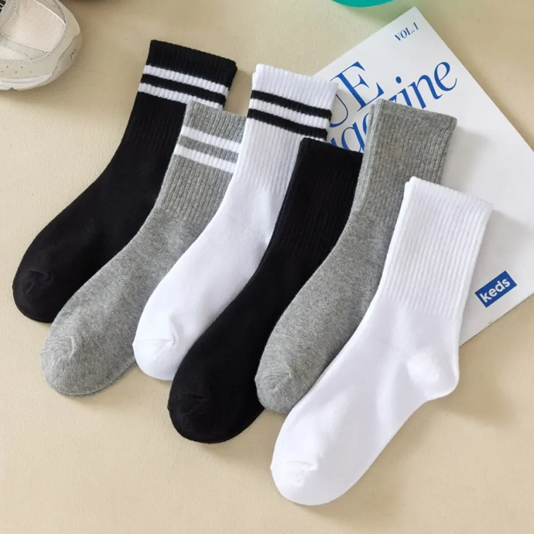 1 Pair Women's Mid Socks Solid Color Breathable Comfortable in Autumn Winter Sweat Absorbing High-Quality Casual Socks Sports