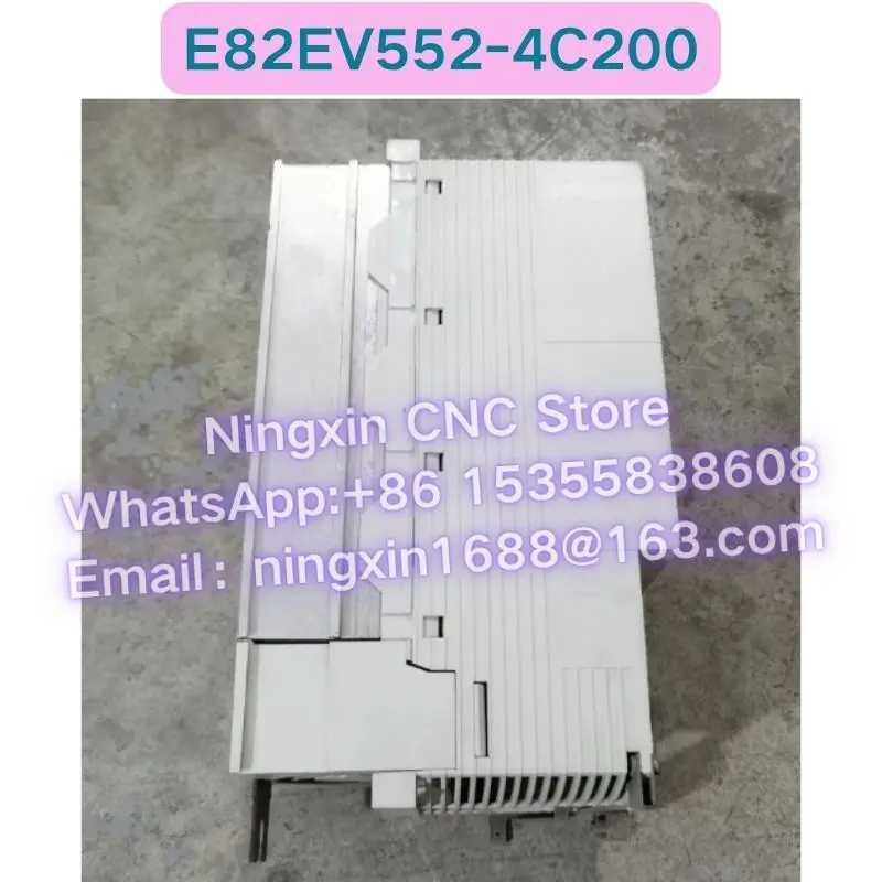Second-hand E82EV552-4C200 E82EV552K4C200 Inverter Functional test OK Fast delivery
