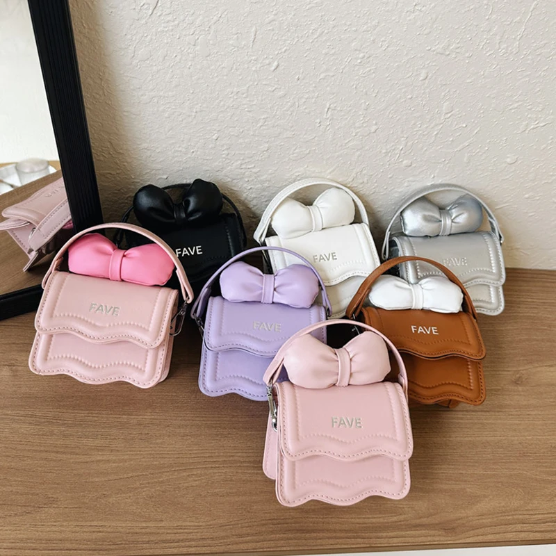 

Casual Handbag Cartoon Versatile Handbag Portable Vintage PU Leather Bow-Knot Messenger Purse Bag Strap Crossbody Purse 2-12Y
