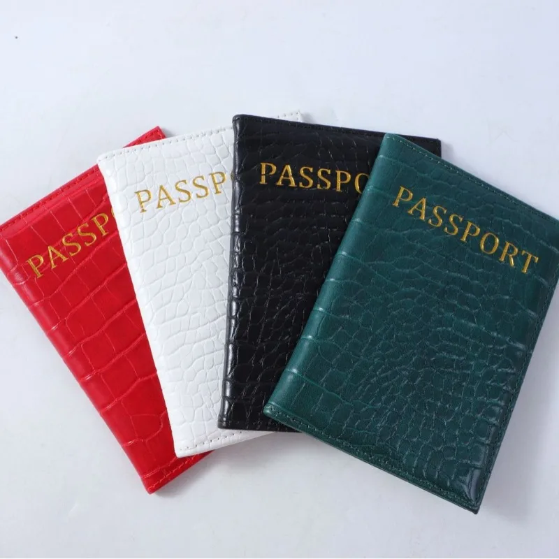 

Crocodile Pattern Passport Cover Case Holder Wallet Card Holder Fashion Travel Accessories for Flight for Women or Men