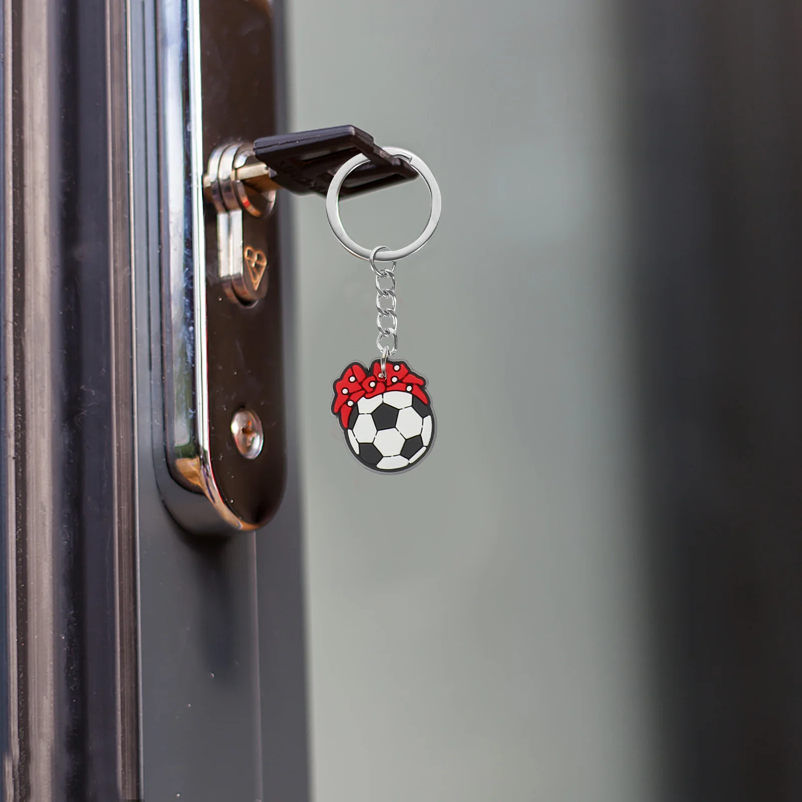 

35Pcs Soccer Keychain Delicate Small Pendant for Backpacks and Bags Stylish Decor Soccer Keychain Souvenir Delicate Key Chain