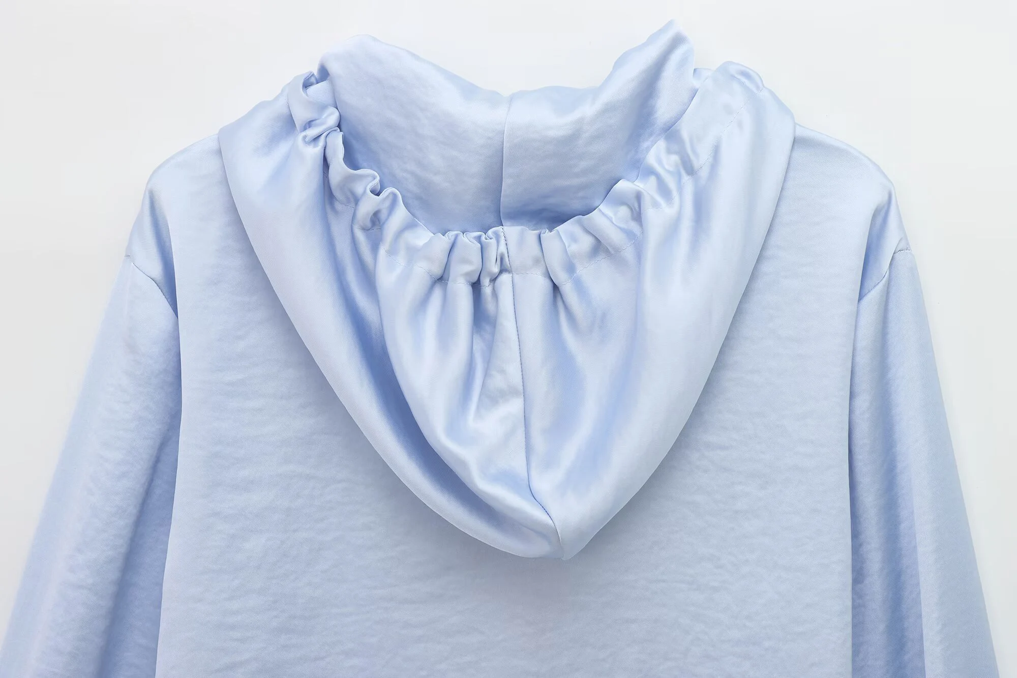 Camisa con textura de seda con capucha de manga larga Simple estilo informal para mujer primavera europea y americana 2025