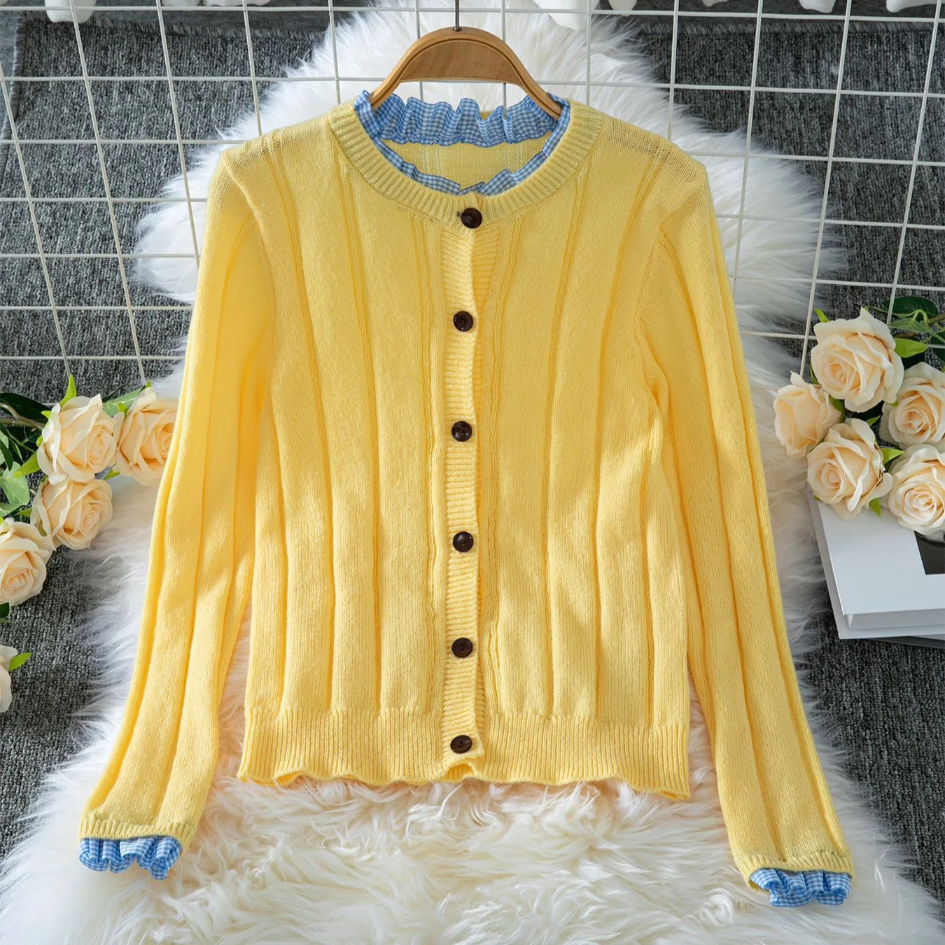 

2026 Knitted Cardigan Women's Autumn Ruffle Splicing Slim Short Top External Sweater Cardigan