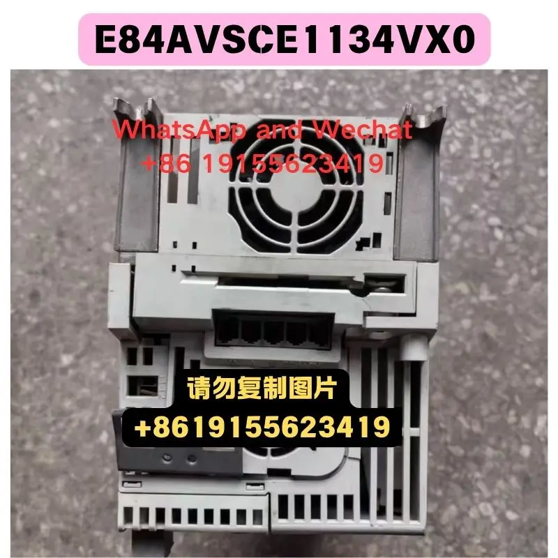 Conversor de frequência E84AVSCE1134VX0 usado Teste funcional OK Entrega rápida