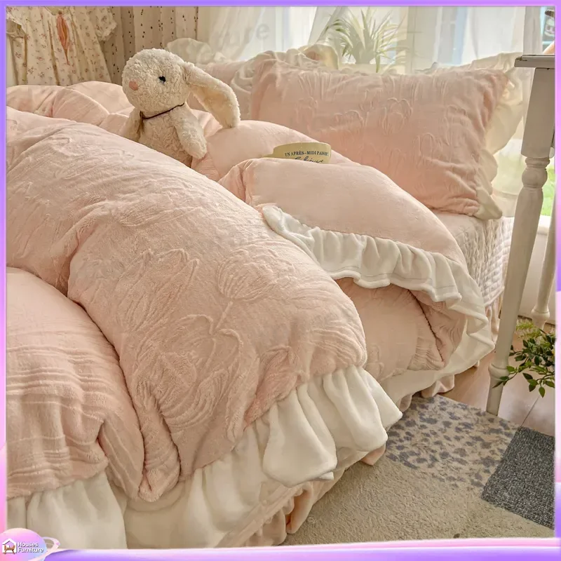Korean version thickened full extinction engraved fleece milk fleece four-piece set princess style lace padded bed cover