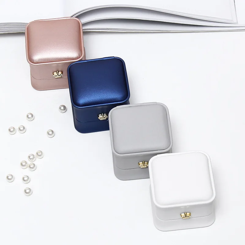 1Pcs Fashion ring jewelry box 5.8x5.8x4.5cm rose gold/navy blue/green /white Pu crown buckle wedding gift jewelry box