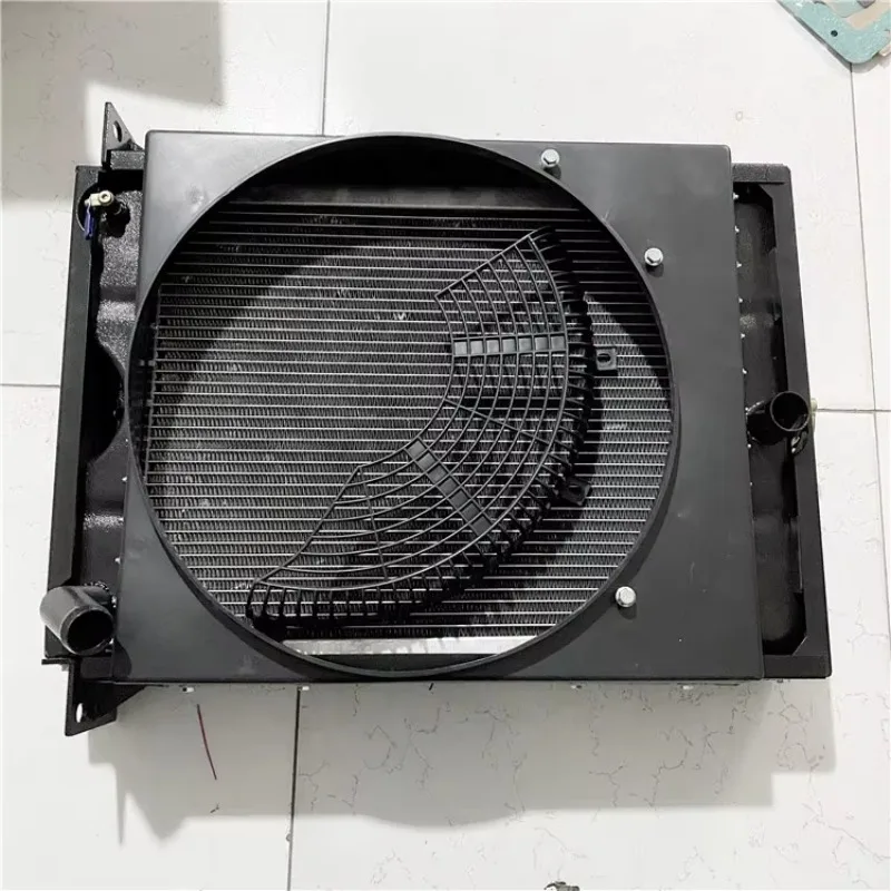 

High Quality Engine Parts 495-06300 Radiator for Truck