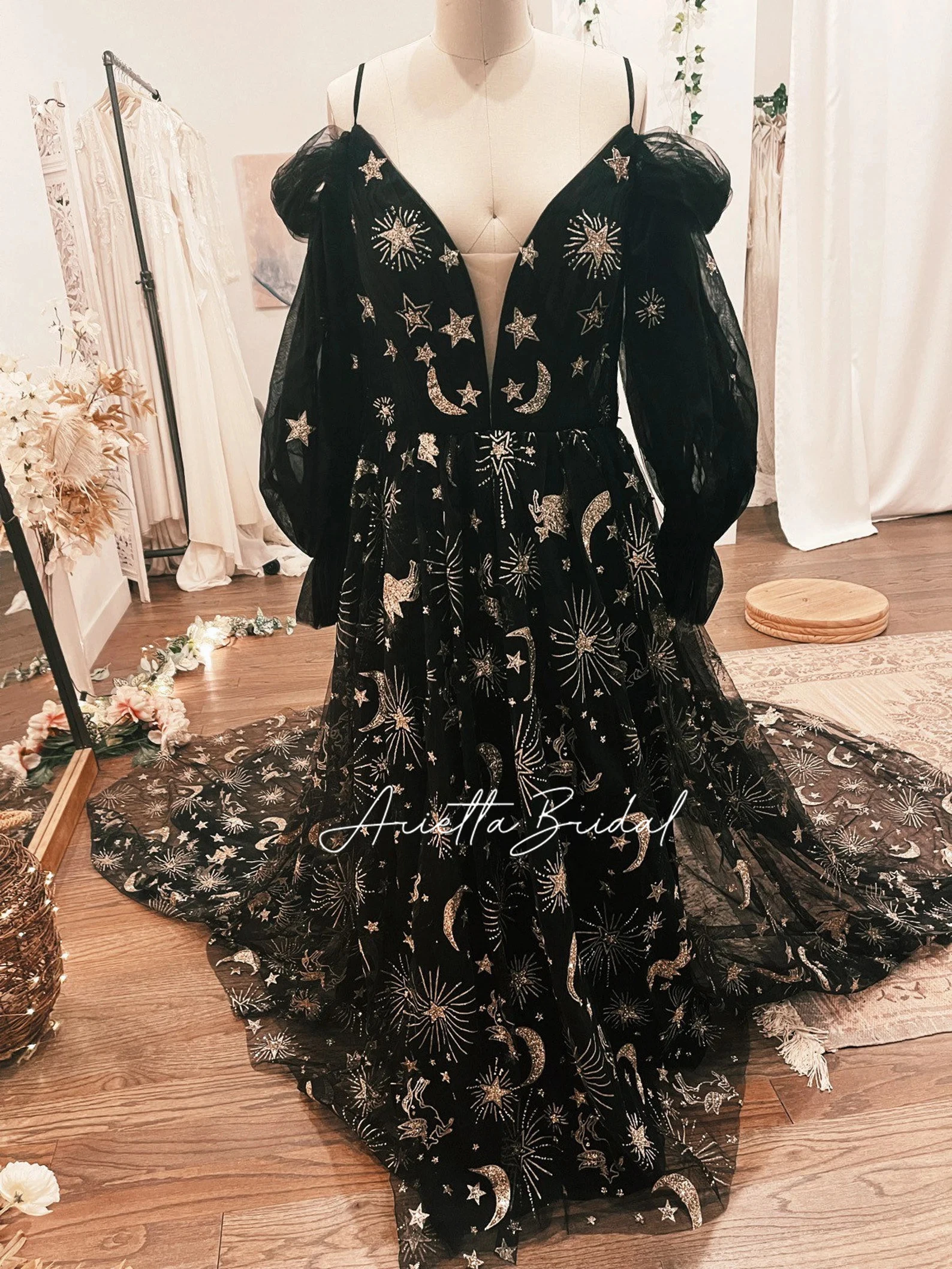 Arietta Black Constellation Tulle Maxi Prom Dresses Plunging V-Neck Long Sleeves A-Line Evening Dresses Formal Party Gowns