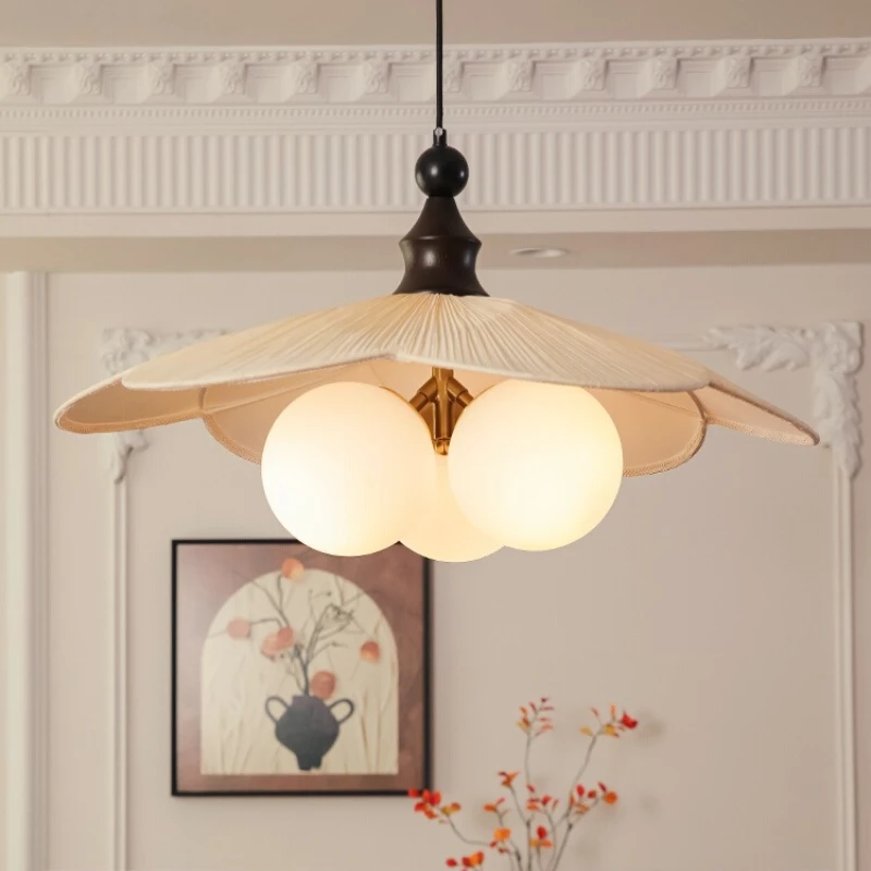 

French Retro Glass Magic Bean Pendant Lamp Bedroom Solid Wood Study Pleats Fabric Lampshade Restaurant Decor Lighting Fixtures