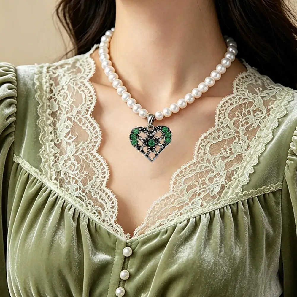 Vintage Heart Chain Necklace for Women Bavarian Rhinestone Heart Extra Long Necklace Oktoberfest Corset Jewelry Accessory