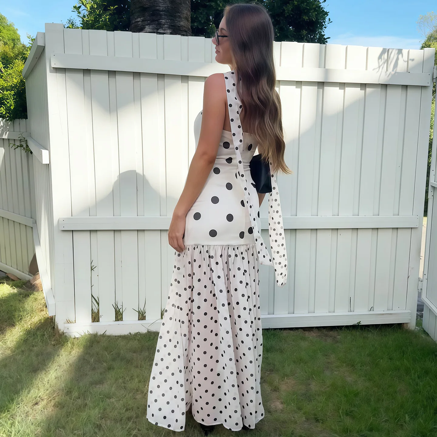 Siren Chic 2026 Summer Polka Dot Strapless Tube With Matching Neck Scarf Elegant Beach Vacation Dating Ladies Retro Resort Dress
