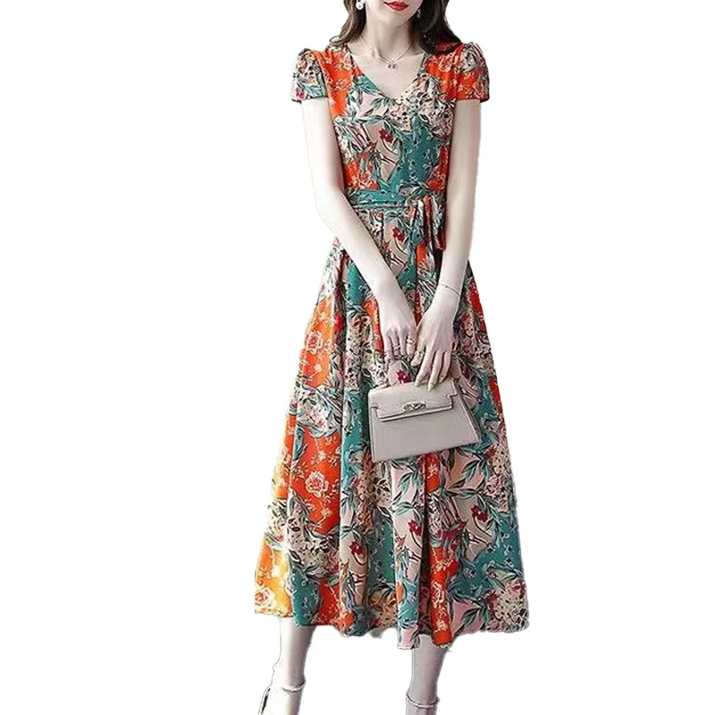 2023 New Summer Fashion Exquisite Celebrity Fantasy V-neck Printed Waist Fit Covering Belly Casual Resort Vintage Dress