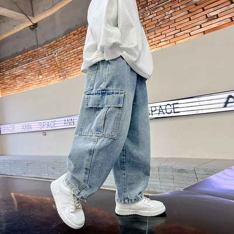 

2025 New Spring Boys Stretch Denim Overalls Autumn Loose Casual Pants Children Wide Leg Jeans Kids Straight Denim Trousers