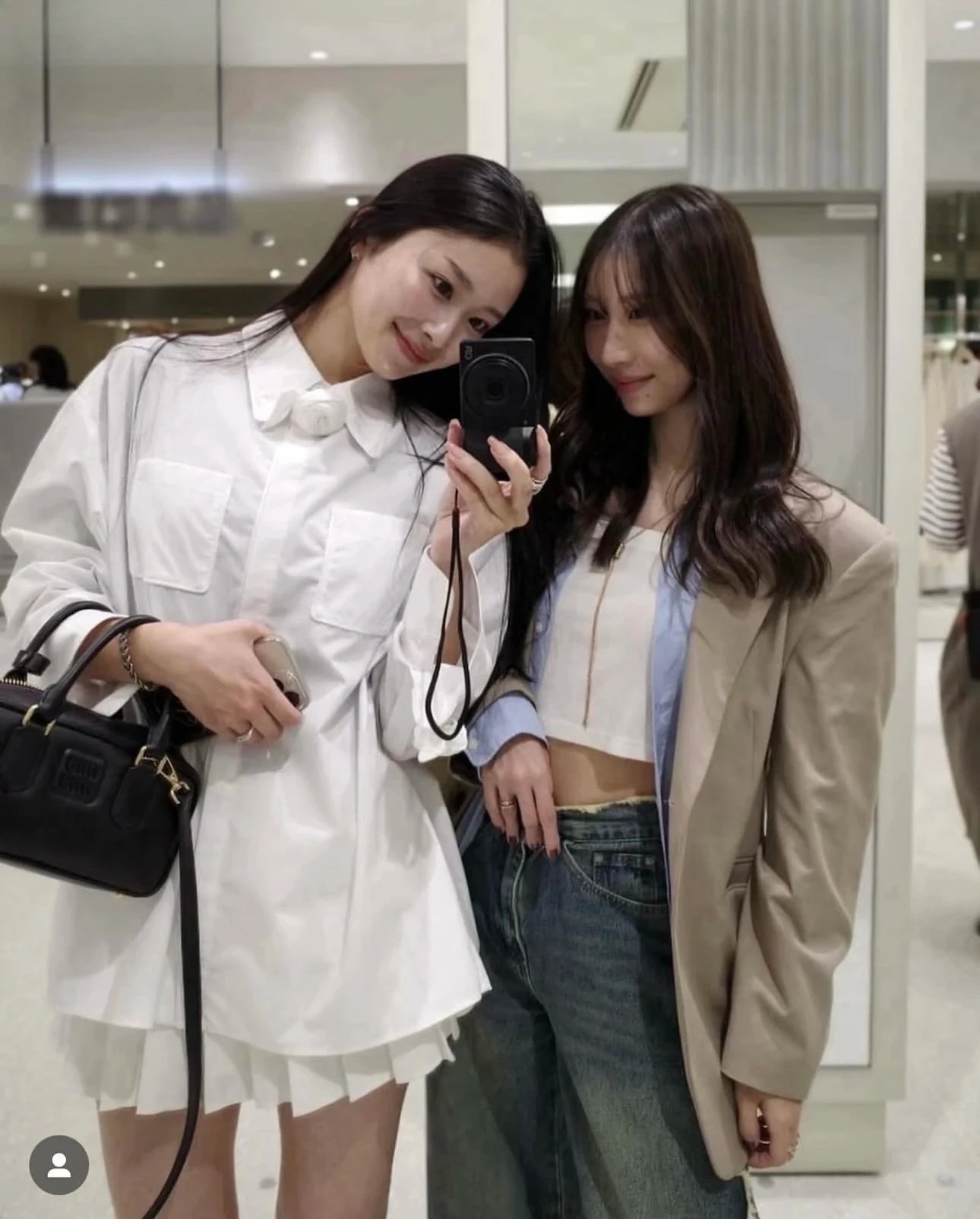 

Japanese Spring Autumn New Lapel Three-dimensional Rose Tooling Style Shirt Sweet Girls Versatile Long-sleeved Solid Color Top
