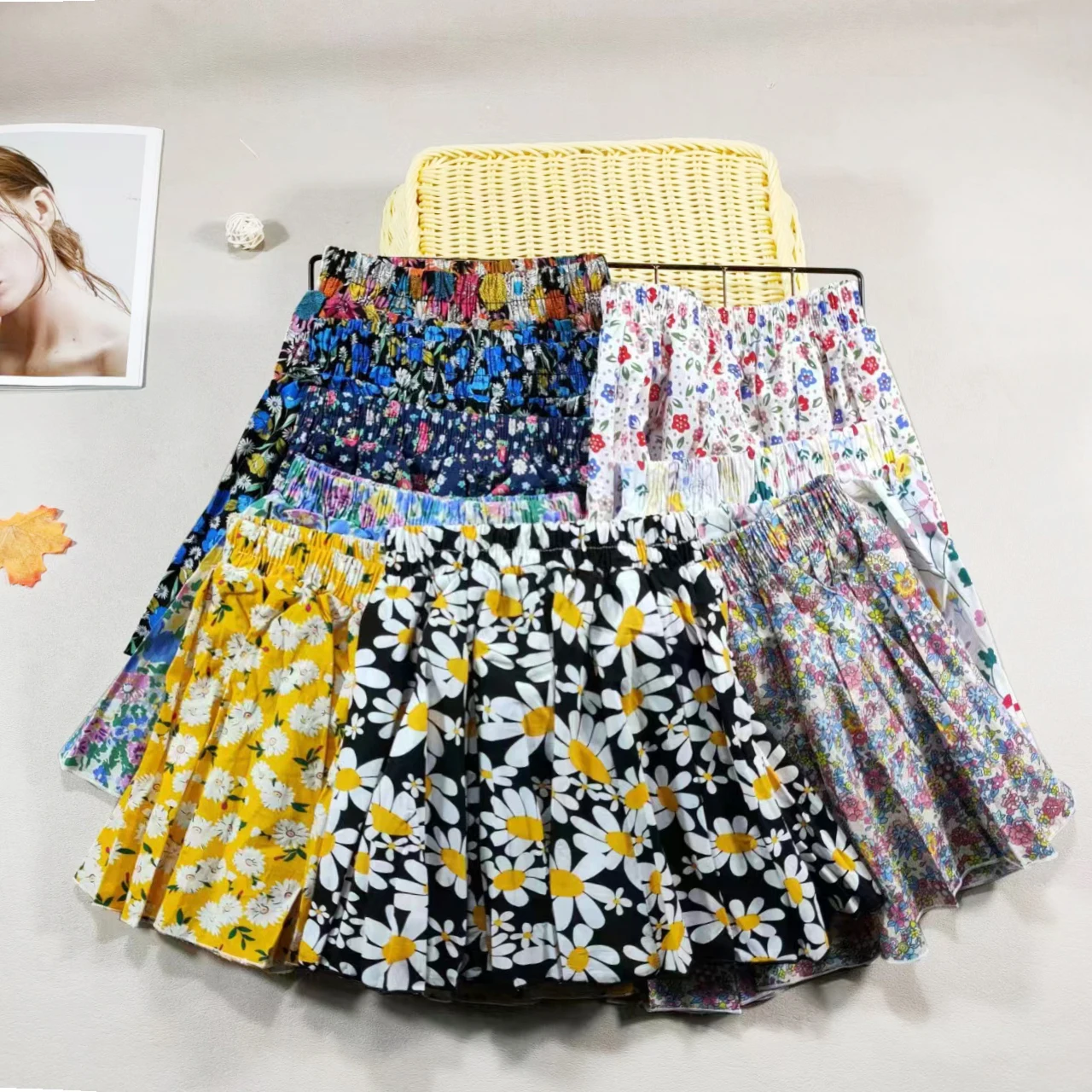 Mädchen-Rock aus Baumwolle mit Blumenmuster, Prinzessin, Hundert-Falten, süßer großer Mädchen-Tutu-Rock, elastische Taille, Minirock, Kinderrock – Detail 3