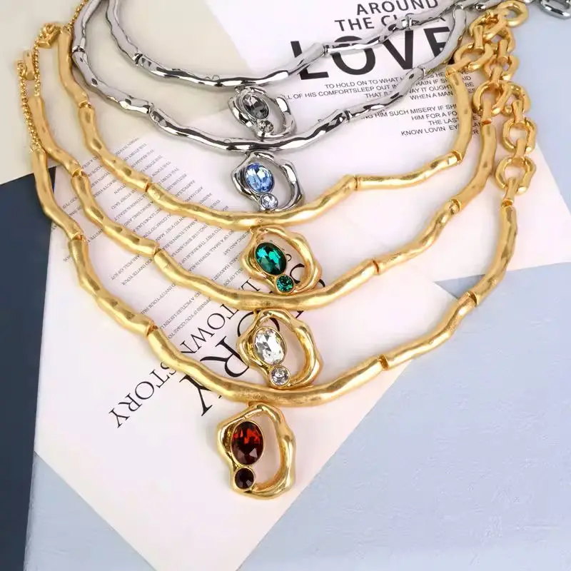 

New European And American Ancient Style Lady Collarbone Collar Simple Fashion Texture Niche High-grade Necklace Female Jewelry