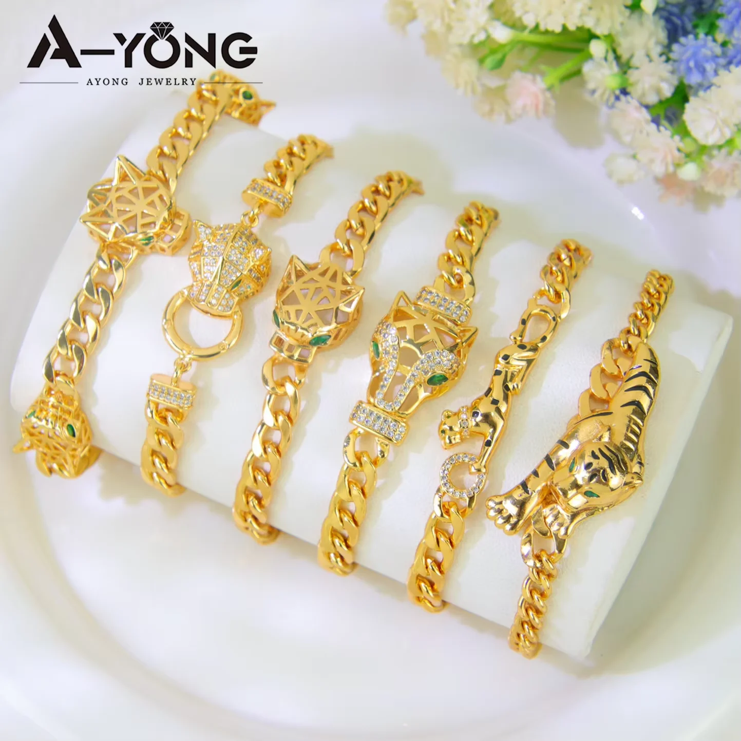 

Fashion Punk Leopard Bracelet 21k Gold Plated Dubai Classic Hip Hop Panther Bangles Italian Women Trendy Daily Party Jewelry
