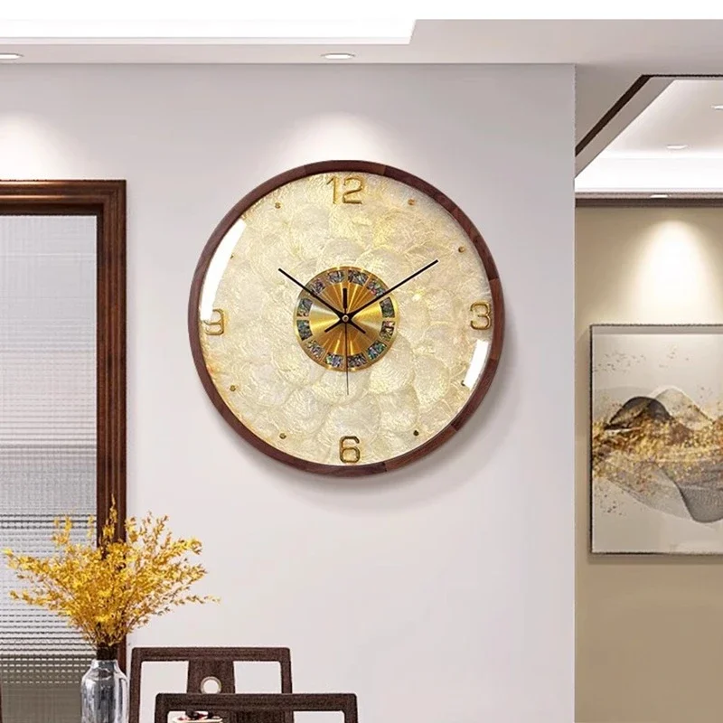 Italian Luxury Shell Wall Clock Modern Solid Wood Living Room High-end Wall Clock Premium Creative Home Decor Reloj Pared FYWC