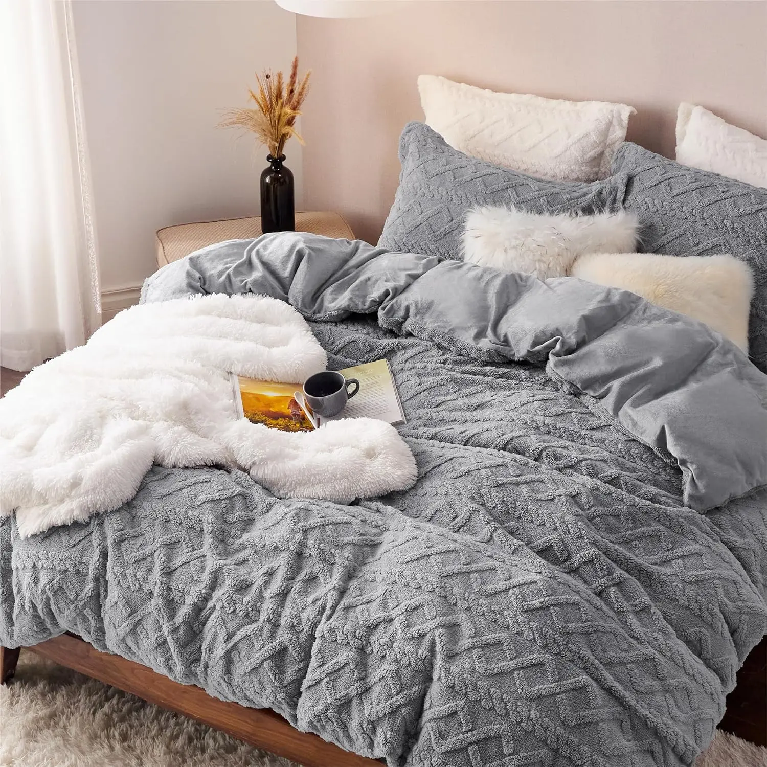 

King Size Fluffy Faux Fur Duvet Cover Set - Gray Warm Plush Bedding for Winter, 3-Piece with Zipper