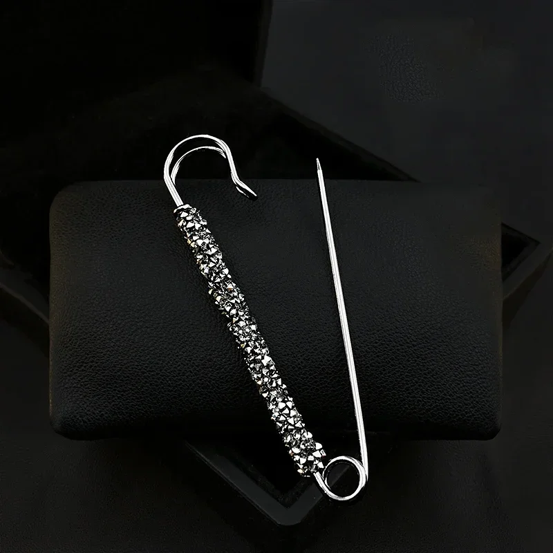 Charming Refined Crystal Rhinestone Branch Brooches Women Adjustment Pants Waist Fixed Clothes Brooch Pin Scarf Lady Jewelry