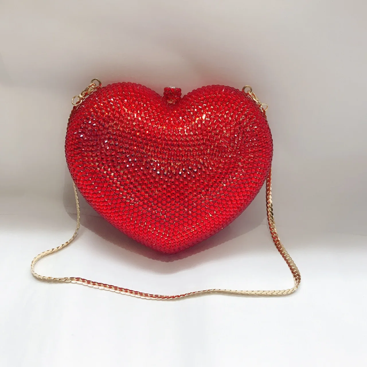 

Red Peach Heart-shaped Diamond-encrusted Dinner Bag, Full Diamonds Love Themed Hard Box Clutch Bag. Crystal Women's Bag Banquets