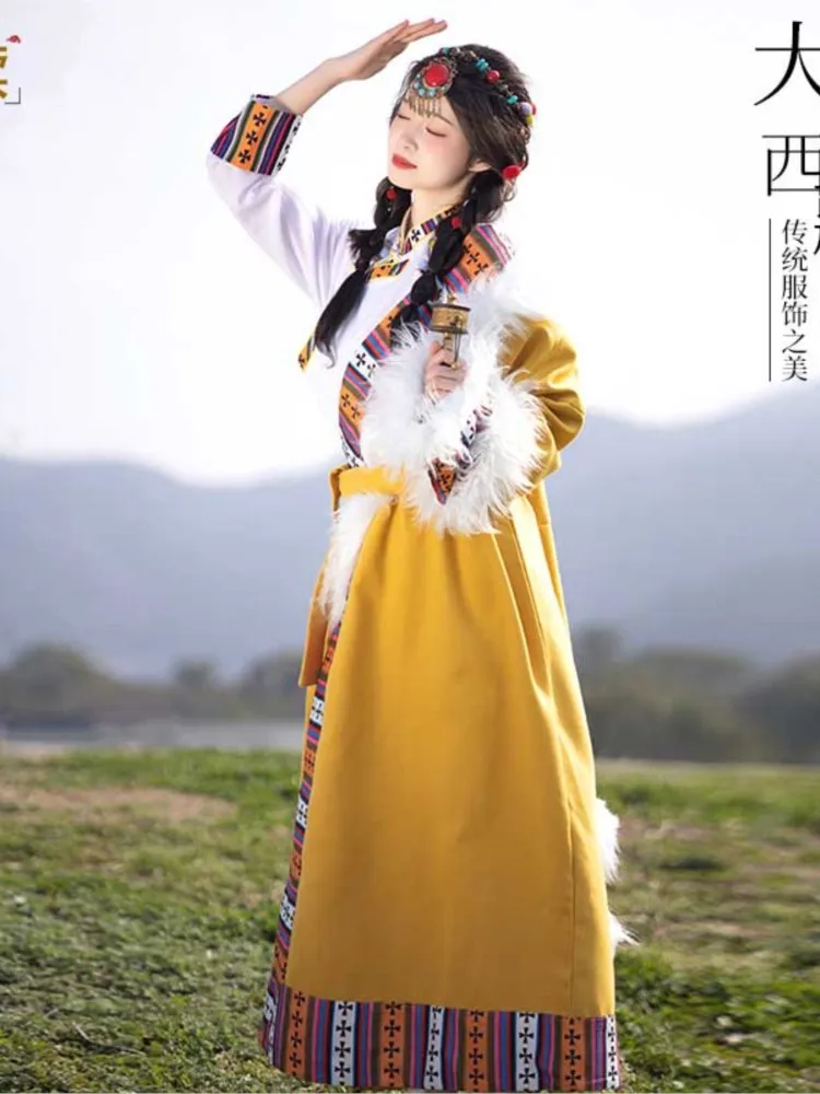 ชุดเดินทางถ่ายภาพแบบใหม่ กระโปรงยาว และชุดเต้นรำแบบแปลกใหม่