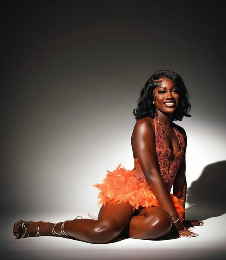 

Orange Sparkly Short Prom Homecoming Party Dresses Luxury Diamond Feather Sheer Mesh Black Girl Birthday Gala Gown Customsized