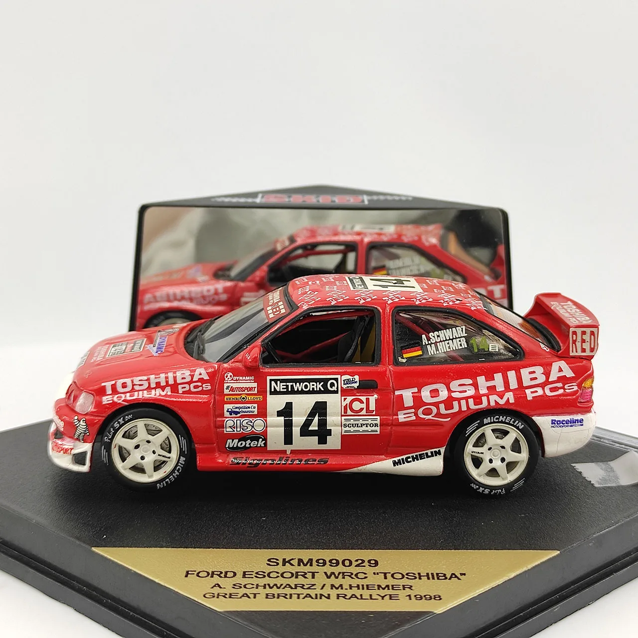 Diecast SKID Scala 1:43 Ford ESCORT WRC "TOSHIBA" Rally 1998 Modello di auto in lega da collezione Giocattolo regalo Souvenir Display Ornamento