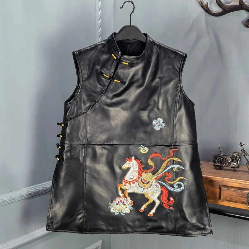 

Весна 2026: Новинка! Китайское кожаное платье с вышивкой, свободного кроя, с воротником-стойкой, для женщин. Модный наряд для Нового года.