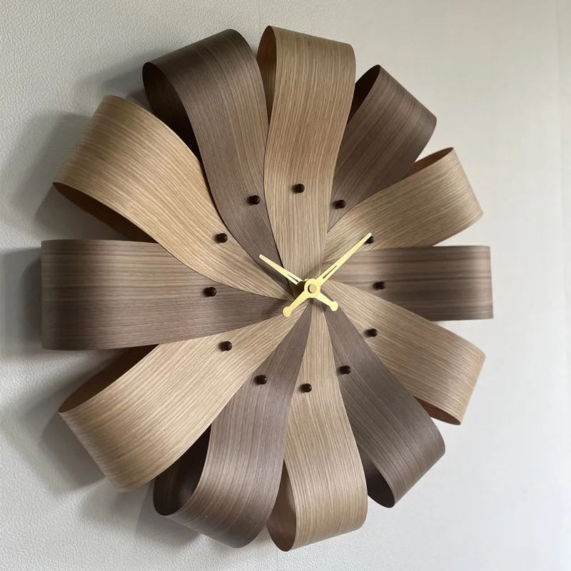 Nordic modern light luxury wall clock creative petal clock simple wall watch solid wood fashion living room decoration clock