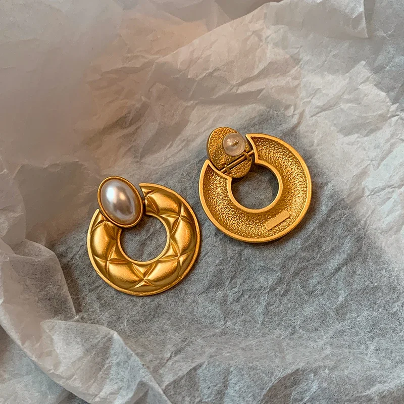 Modern Jewelry Simulated Pearl Texture Metal Round Drop Earrings For Girl Gift Temperament Dailly Wear