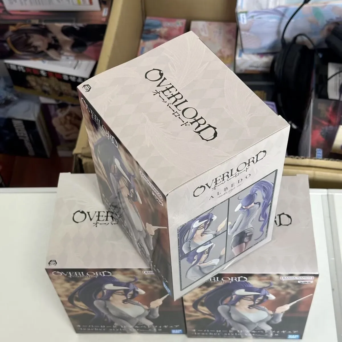 Bandai Overlord EVOLVE Empress of Darkness Albedo Shalltear Bloodfallen Figurines d'Anime Modèles d'Action Ornements de Collection Jouets