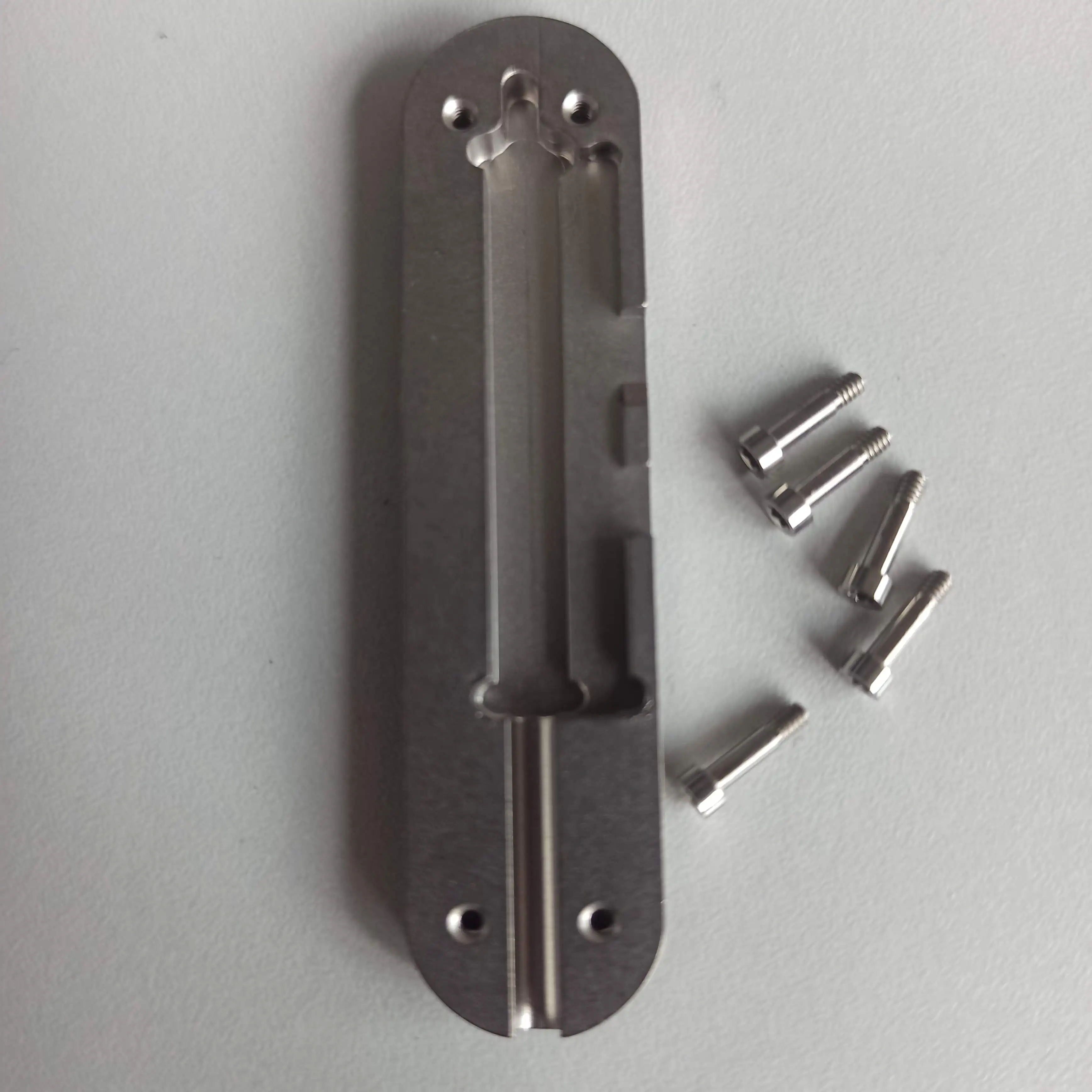 

1 пара титановых весов TC4 диаметром 58 мм с прорезью для ручки для швейцарского армейского ножа Victorinox