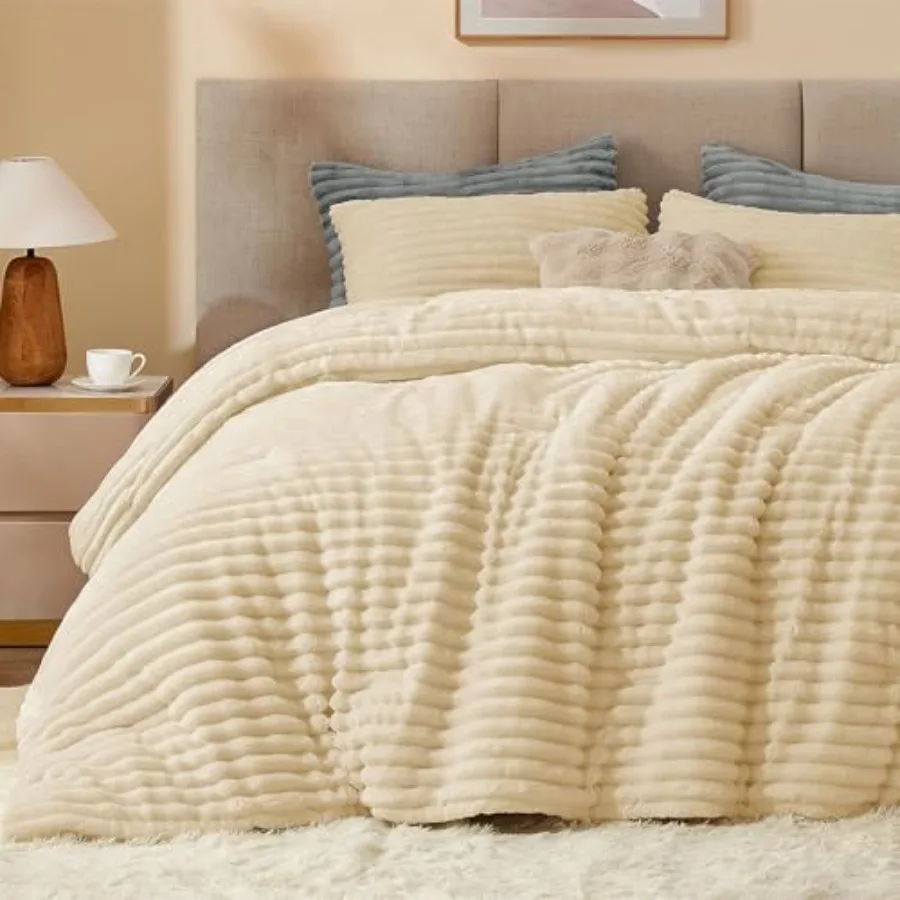 

Комплект постельного белья Fce Comforter Set - мягкий и пушистый, бежевый, теплый, для зимы, с 2 наволочками