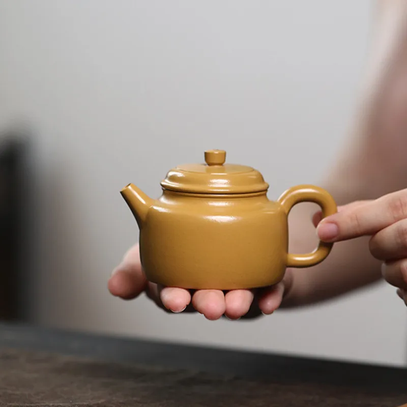

Chinese Yixing Handmade Purple Clay Teapot Small Capacity Tea Pot Retro Beauty Tea Infuser Kettle Household Zisha Tea Set 110ml