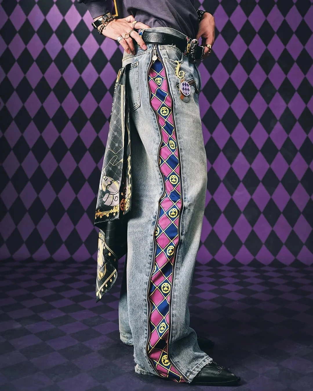 JoJo Anime Zip Off Panel Jeans Men Women High Waist Wide Leg Detachable Print Denim Pants Purple Gold Patchwork Straight Jeans 5 JoJo Anime Zip Off Panel Jeans Men Women High Waist Wide Leg Detachable Print Denim Pants Purple Gold Patchwork Straight Jeans 5