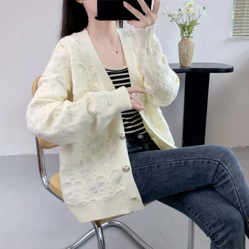 Women\'s Solid Korean Loose Knit Cardigan Button Autumn and Winter 2023 New Office Lady Long Sleeved V-neck Printing Sweater Coat