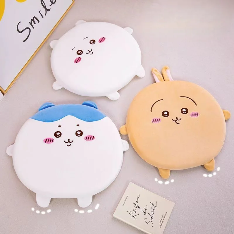 MINISO Chikawa Hachiware طالب البراز وسادة الفصول الدراسية المضادة للانزلاق الكرتون لطيف Kawaii طالب لوازم أنيمي جديد Usagi جميل