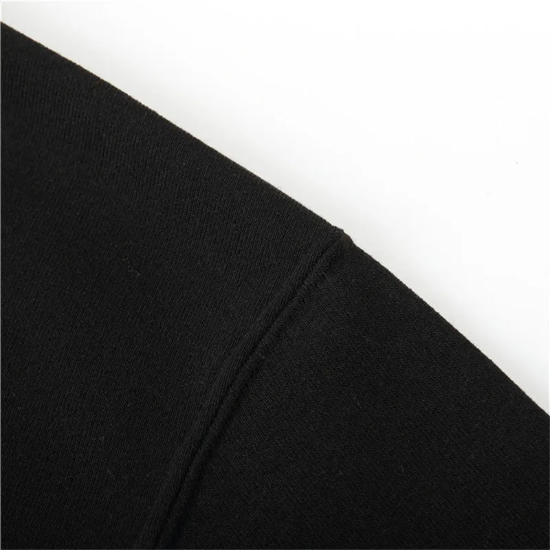 لعب الأطفال تشاكي الرجال النساء هوديي ملابس كاجوال فضفاضة في سن المراهقة طويلة الأكمام رقيقة قناع السترة السوداء الشارع الشهير بلوزات