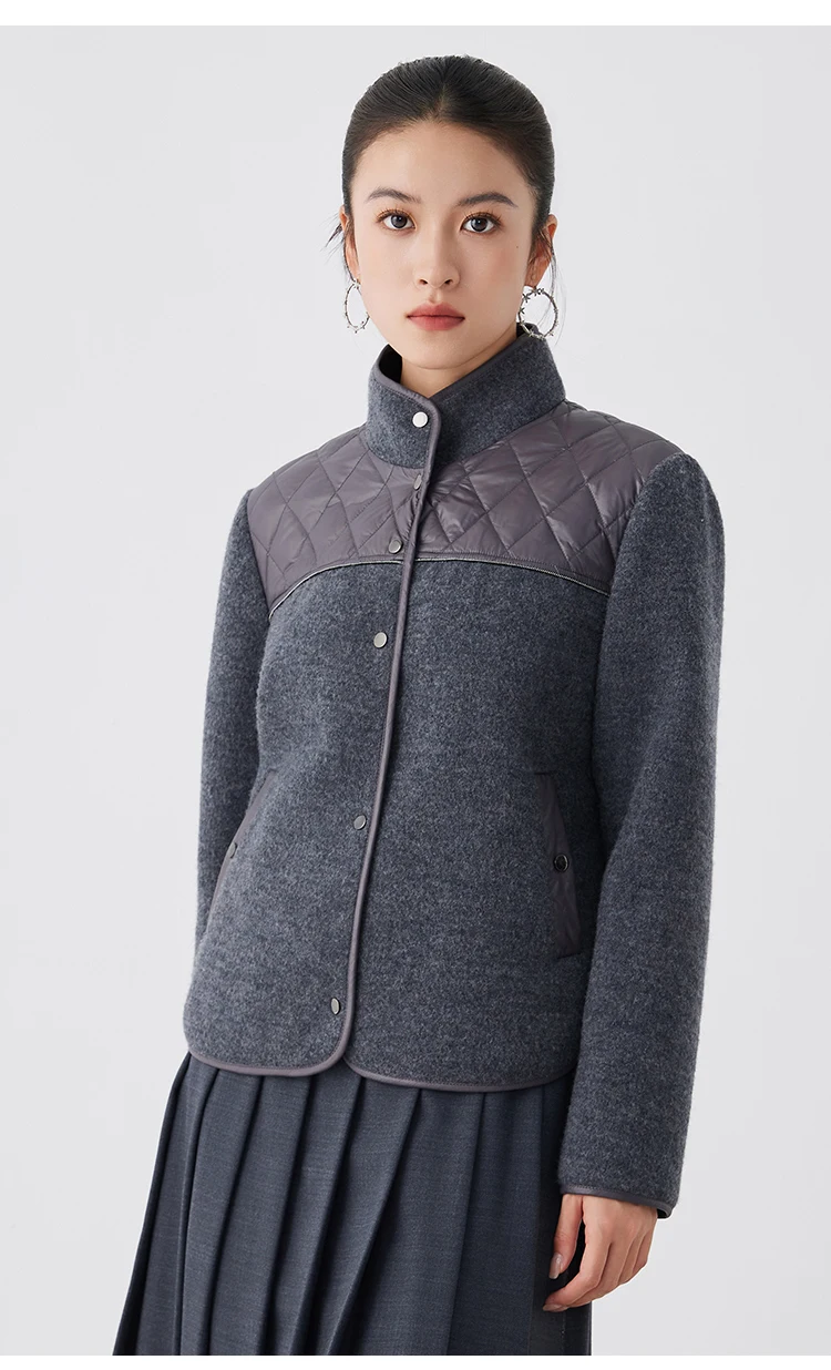 K2699X Hochwertige Damenjacke aus Wollmischung mit gesteppten Einsätzen, weicher, strukturierter Passform, elegante Luxus-Oberbekleidung – Detail 3