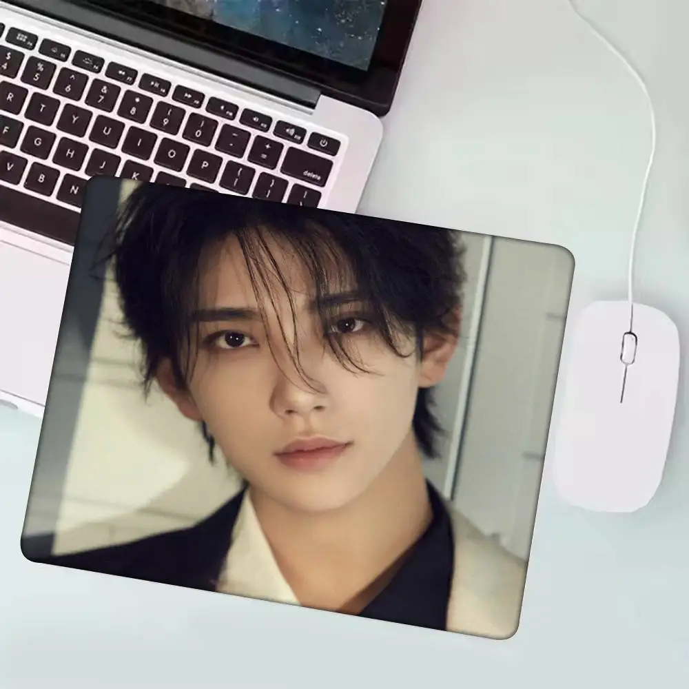 

1 шт. Singer J-Joshua коврик для мыши маленький LockEdge для геймеров коврик для компьютерного стола прямоугольный противоскользящий резиновый коврик